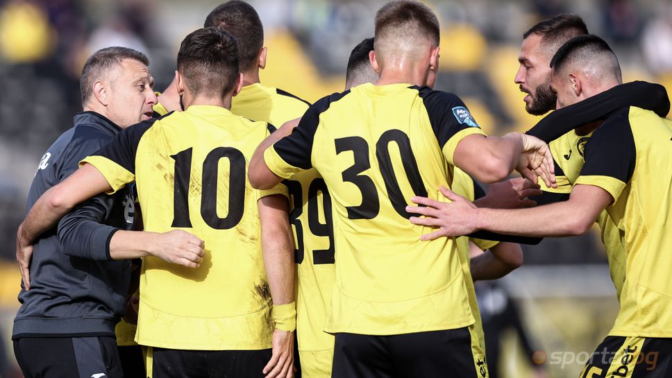 Трима ще липсват на Миньор за гостуването срещу Черноморец