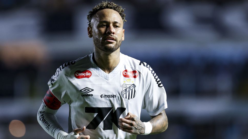 Неймар иска да играе в предстоящите мачове на Сантос въпреки контузията си