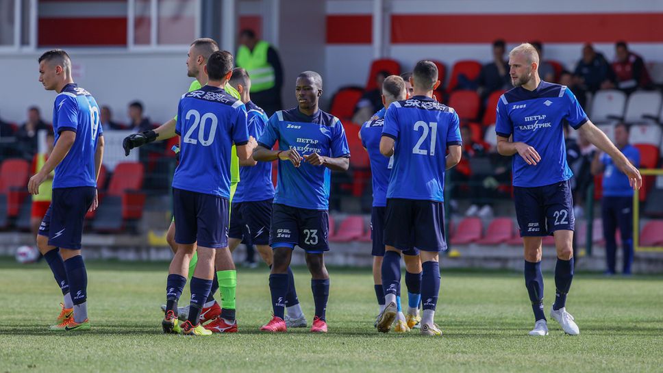 "Шоколадите" с важен и категоричен успех в Пазарджик