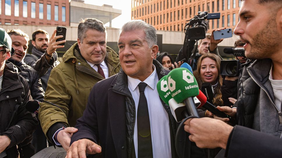 Лапорта гласува за президент, куриоз с Тер Стеген