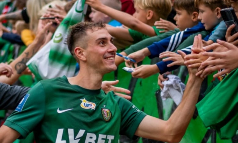 Полша свали шапка на Алекс Петков