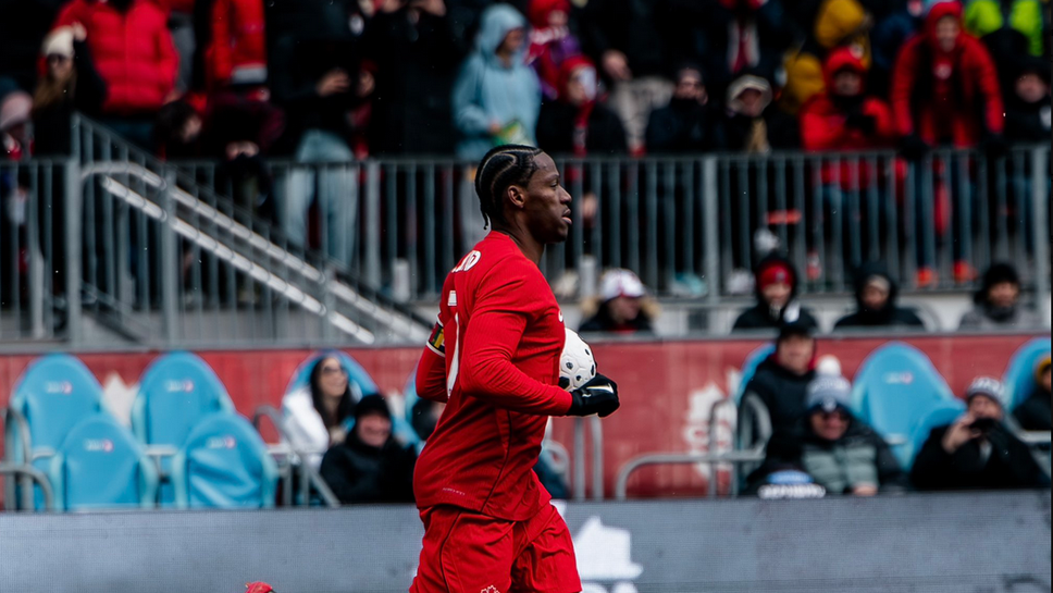 Две дузпи на Джонатан Дейвид спасиха Канада от поражение