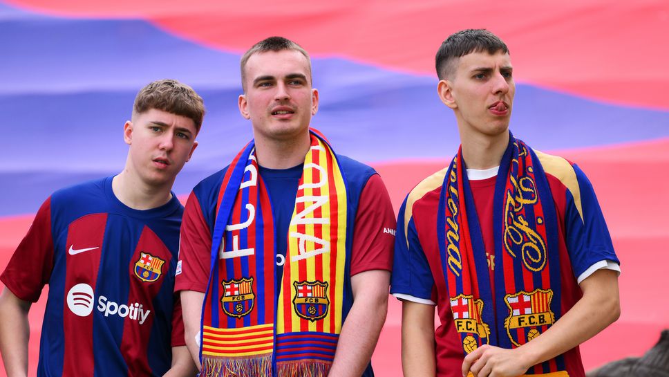Барселона с план как да прибира всички пари от фланелки