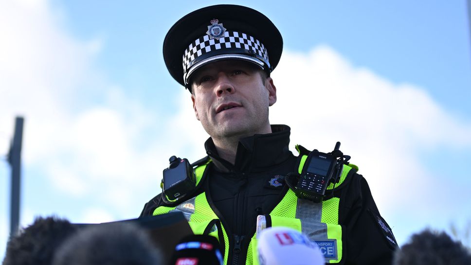 Шок в Англия: футболен агент заплашил с пистолет играч от Премиър лийг