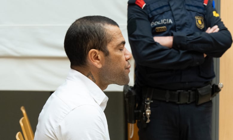 Излиза на свобода! Дани Алвес някак си намери 1 милион евро