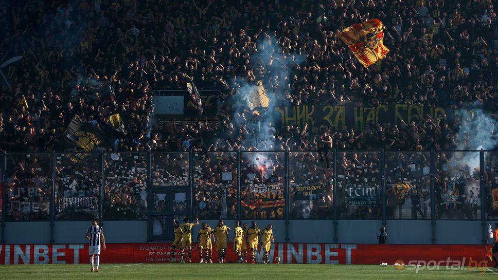 Вижте как Ботев празнува бурно на "Лаута" след прекратяване на мача с Локо (Пд)