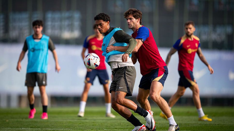 Чави привика сина на Роналдиньо за тренировки с първия отбор