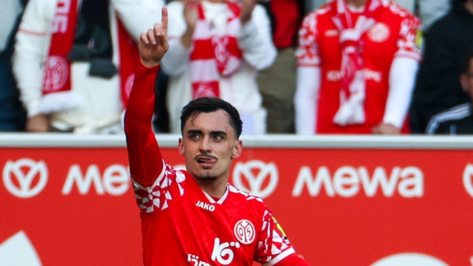 Майнц завърши отличната си седмица с успех над Айнтрахт, халф бе големият герой