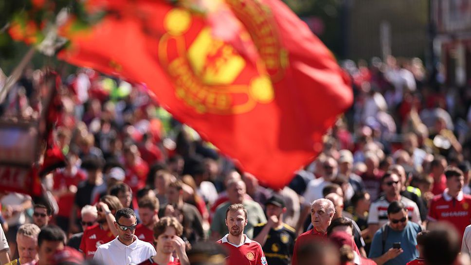 Юнайтед санкциориа фен заради хомофобия