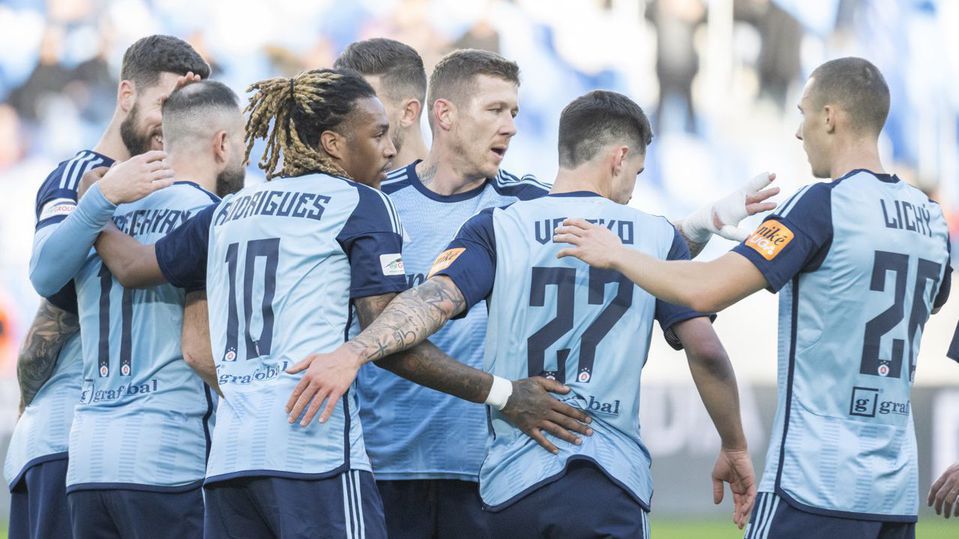 УЕФА наложи тежко наказание на Слован (Братислава)