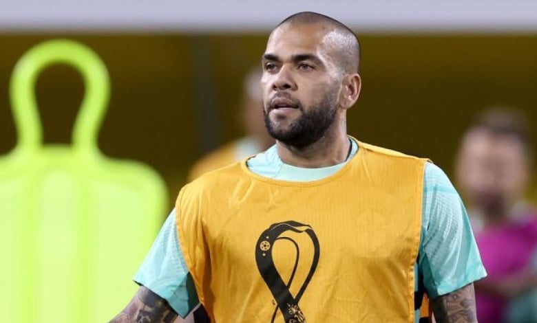 Изнасилвачът Дани Алвес отново играе футбол ВИДЕО