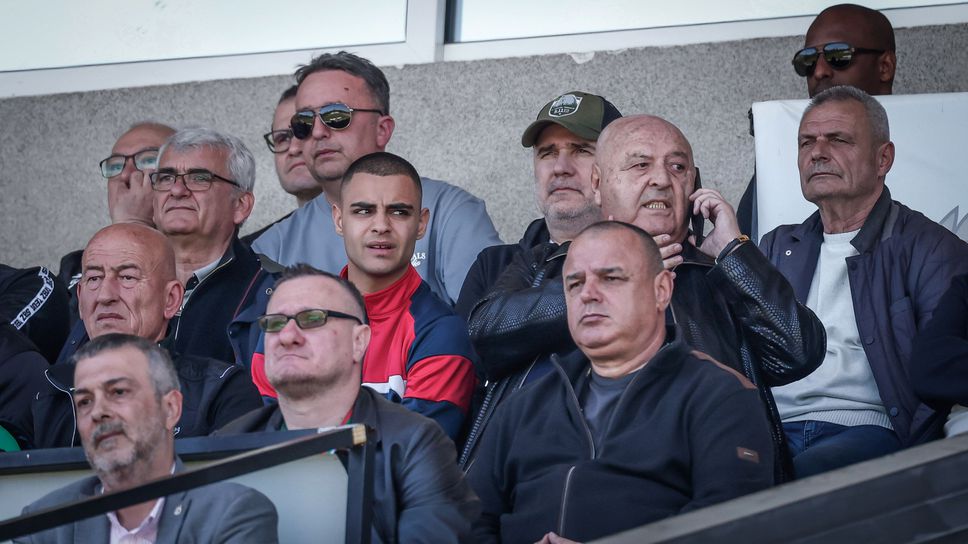 Голям скандал на "Овча купел"! Венци Стефанов слезе при агитката, закани се на ултрасите