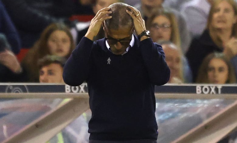 Страшен екшън! Бесен фен нападна известен треньор ВИДЕО