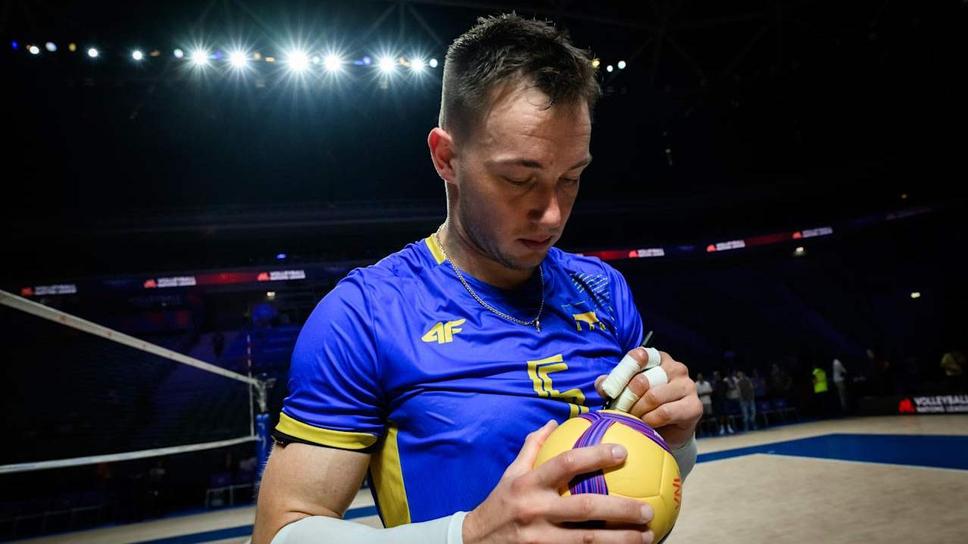Олег Плотницкий изригна срещу FIVB: Докато украинците биват убивани, вие връщате Русия в състезанията