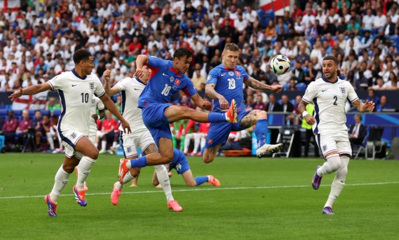 НА ЖИВО С БЛИЦ: Падна гол на Англия - Словакия