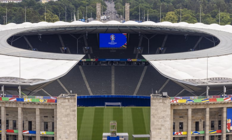 НА ЖИВО С БЛИЦ: Полша - Австрия, Якуб Пьотровски титуляр