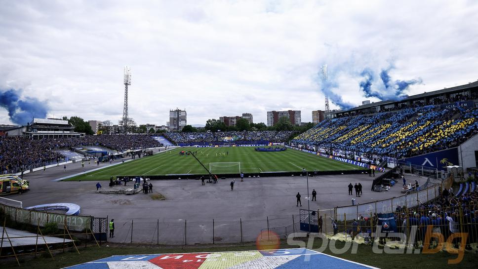 Левскарите продължават да купуват фланелки и абонаментни карти