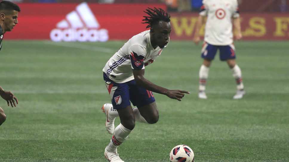 Футболист на Бордо трябваше да бъде поставен в изкуствена кома заради тежък удар