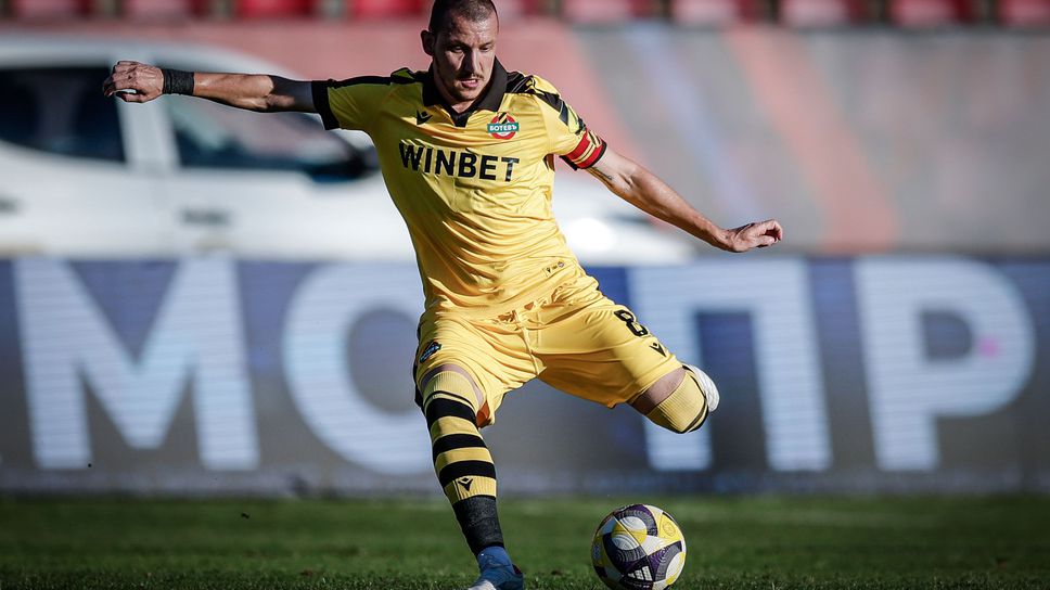 Ботев (Пд) дава дългосрочен договор на Неделев