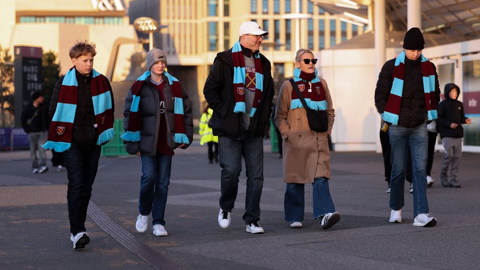 Съставите на Уест Хам и Манчестър Сити, Гуардиола е направил три промени