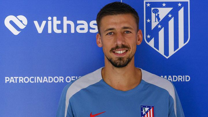 Барса с още един изходящ трансфер, удължи договора на Лангле и го прати под наем в Атлетико Мадрид