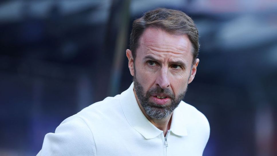 Гари Невил: Саутгейт трябва бързо да намери решения на проблемите, иначе нещата ще завършат зле