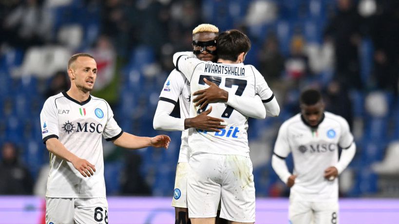 Осимен и Хвича се развихриха, Наполи разгроми Сасуоло