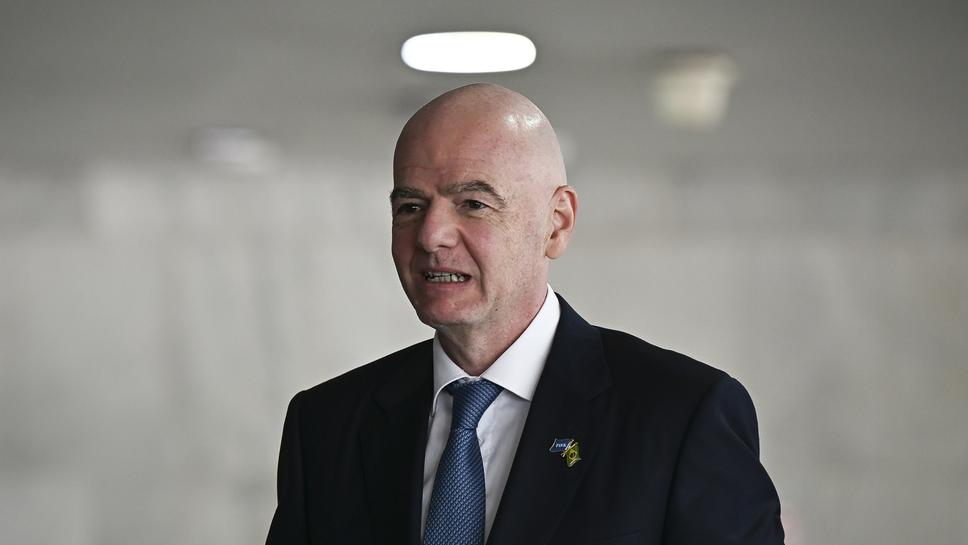 Инфантино свиква извънредна среща днес