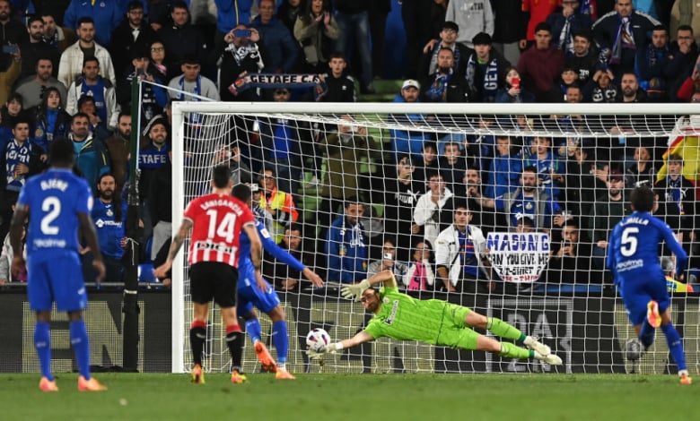 Атлетик (Билбао) гледа към Шампионската лига след шоу с три червени картона