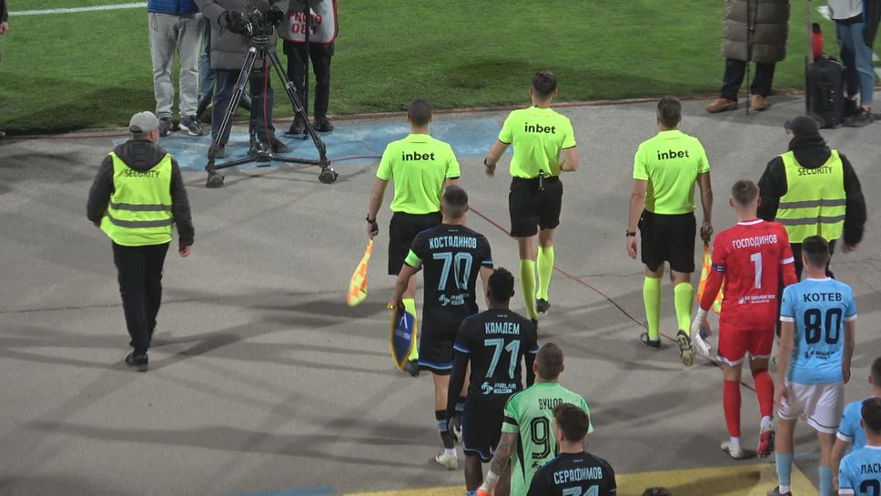 Левски с черни екипи в почит на Борислав Михайлов