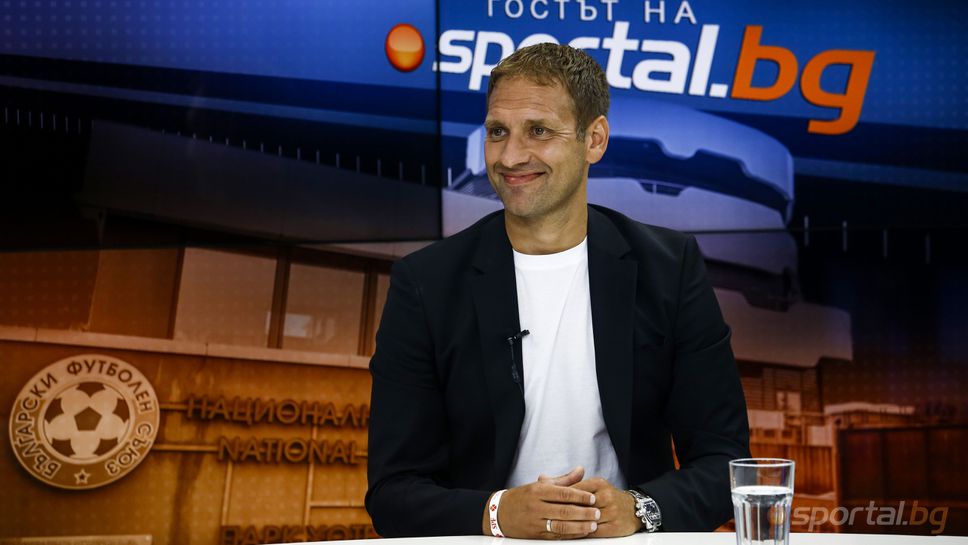 Стилиян Петров поздрави Астън Вила за успеха