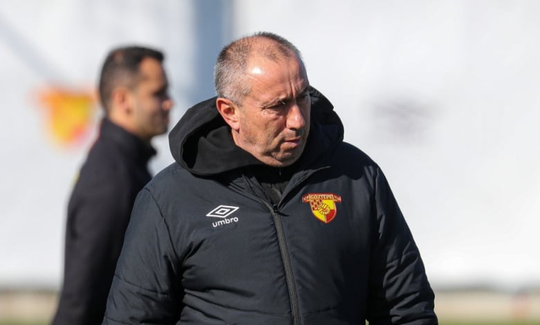 Станимир Стоилов: Футболът е за сериозни хора 