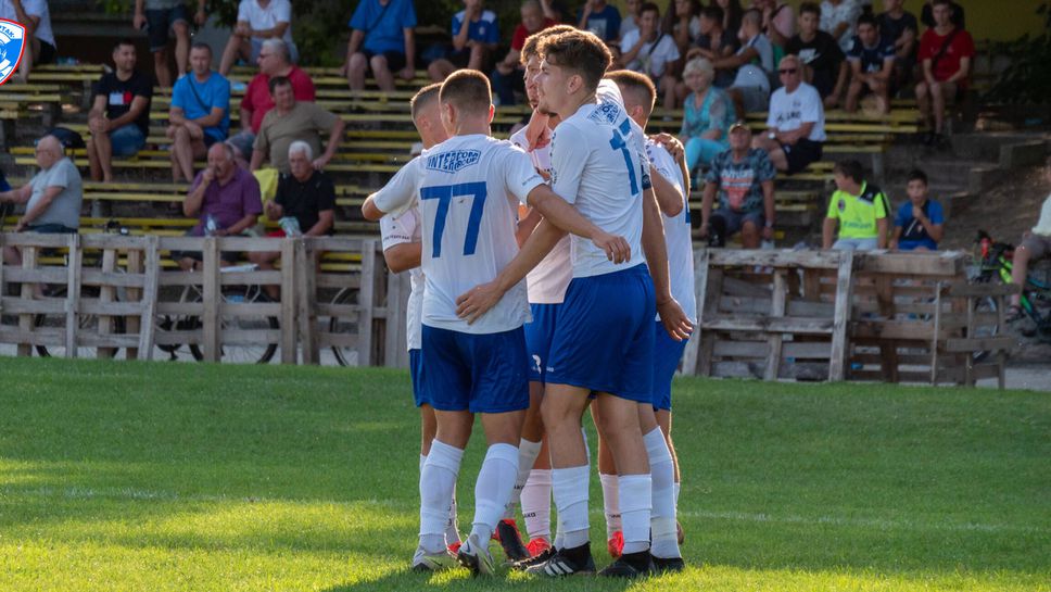 Спартак II (Варна) се справи с Доростол