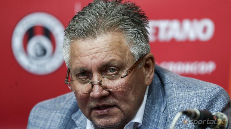 Иван Василев: Столът на Генчев изобщо не се клати