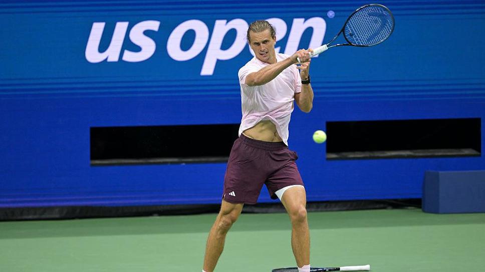 Зверев си изпусна нервите и хвърли ракета на тренировка преди US Open