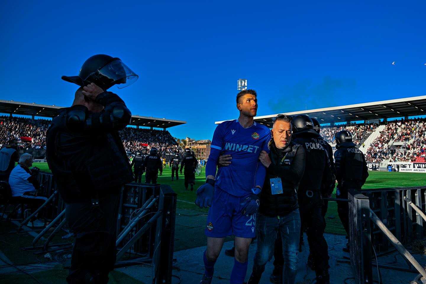 Ботев с информация за състоянието на Наумов: Вече трети ден страда от главоболие, световъртеж и повръщане