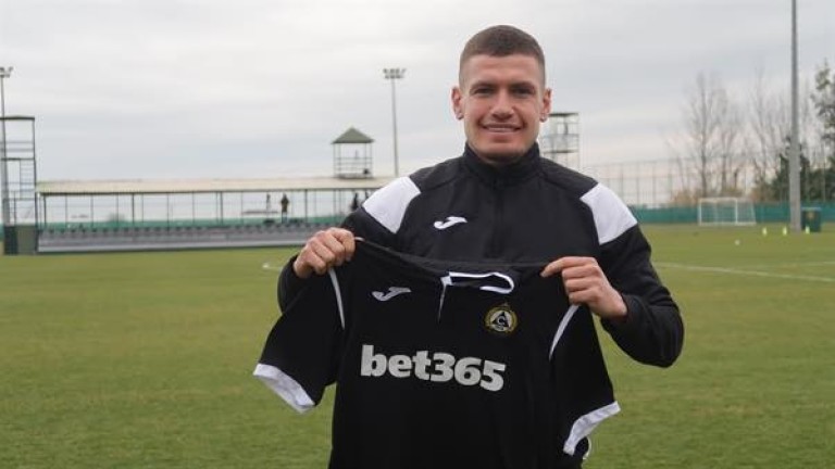 Герой на Локо при победа в „Коматево“ отправи силен призив към „черно-белите“