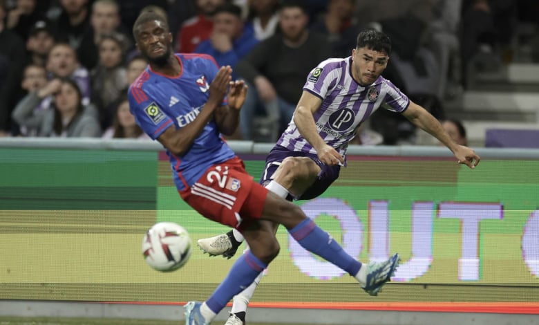 Лион взе своето в мач с два обрата