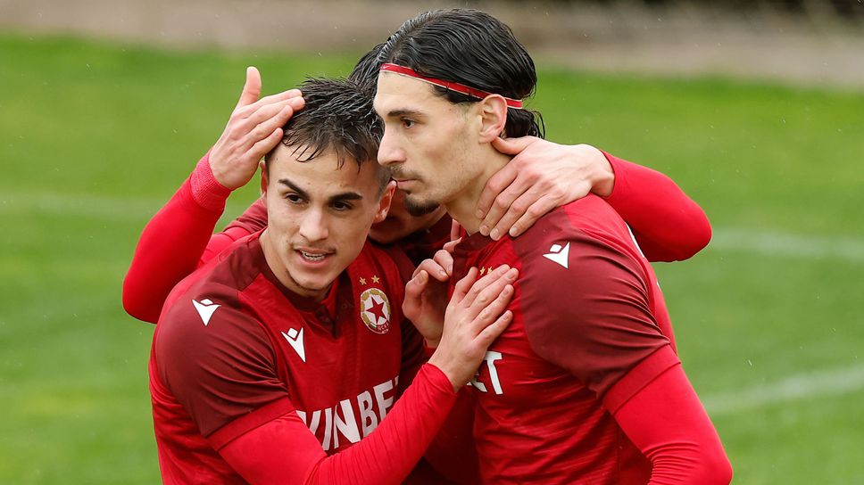 Шампионът на Алжир се прицели след Брахими