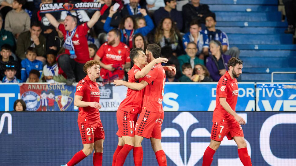 Алавес не се победиха в зрелище с две дузпи и червен картон