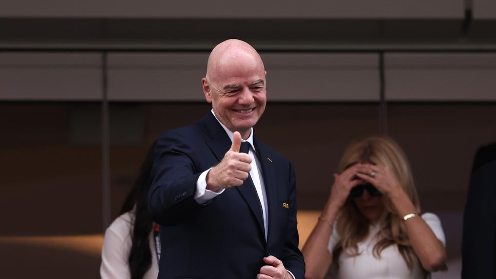 Маратонът на Инфантино: гледал е на живо 15 мача за десет дни досега