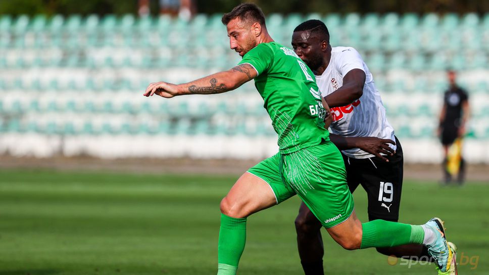 Бодуров окача бутонките през зимата?