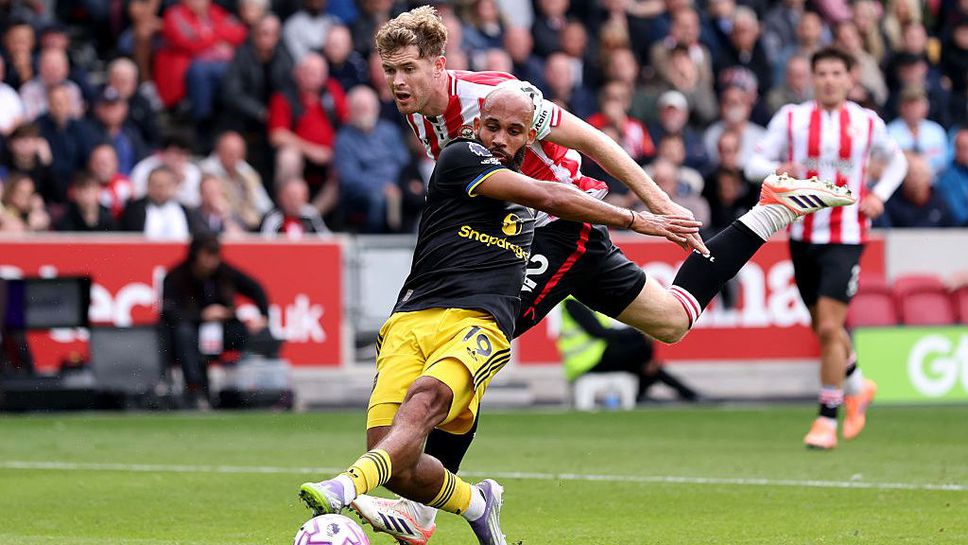 Бивш рефер категоричен, че съдията е ощетил Ман Юнайтед срещу Бренфрорд