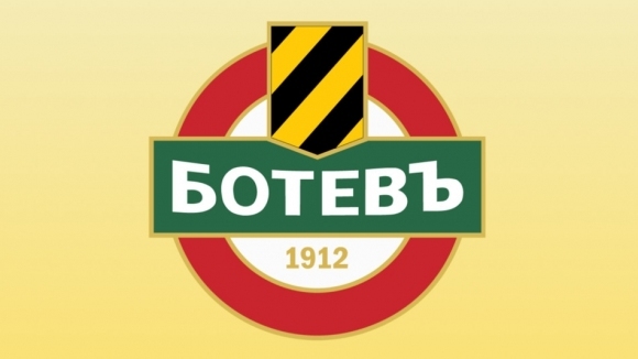 Адалберт Зафиров временно ще ръководи ДЮШ на Ботев (Пд)