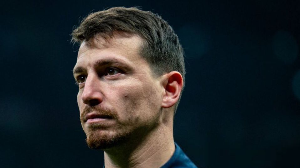 Футболист на Фенербахче е изправен пред 17 години затвор за незаконни залагания