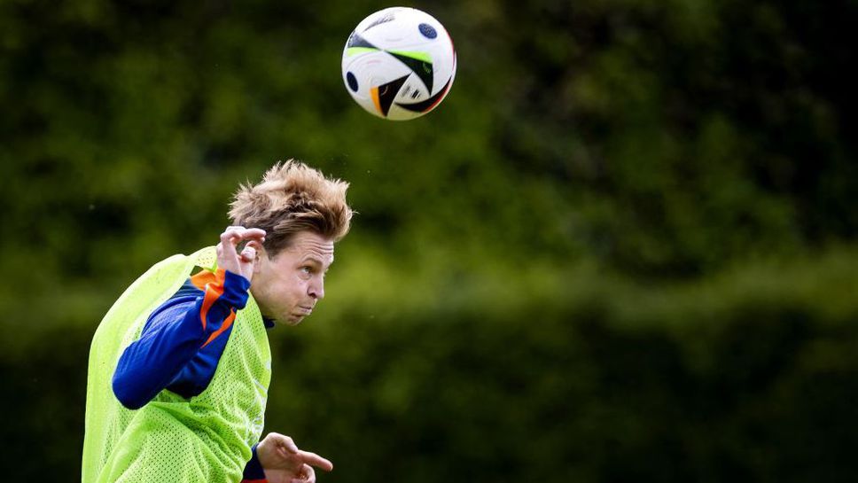 Френки де Йонг поднови тренировки