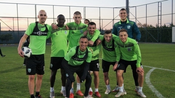 Берое освободи единия от играчите на проби