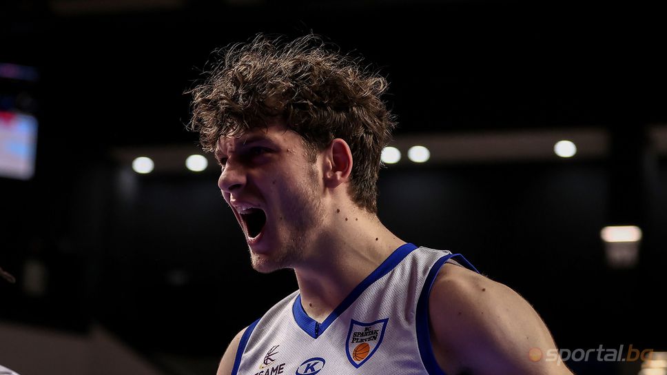 Виктор Гергов разтърси коша на Берое с гръмотевична забивка