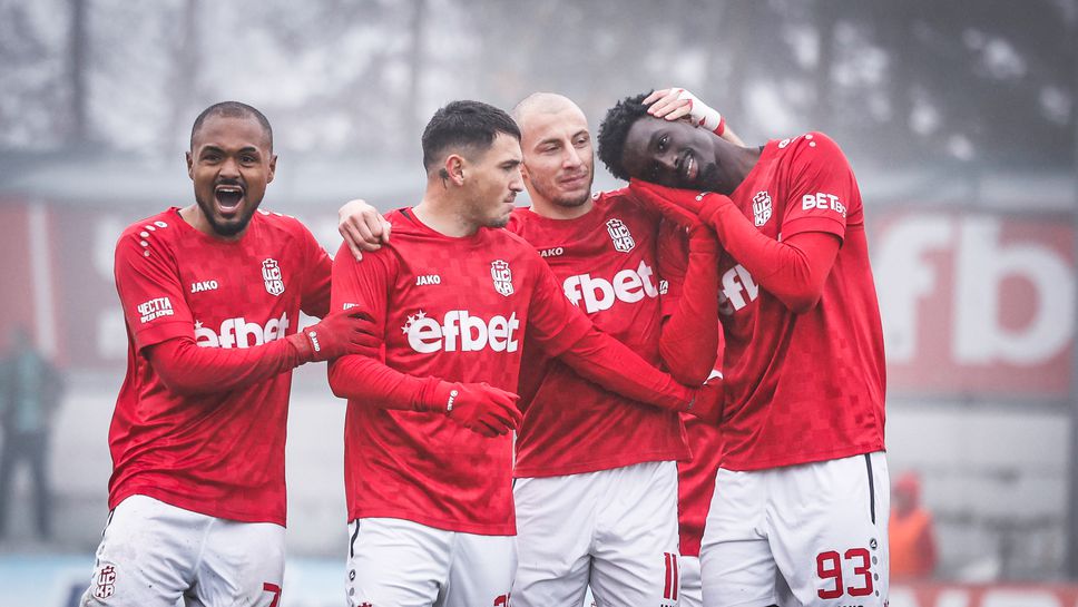 ЦСКА 1948 се върна към победите сред витошката мъгла