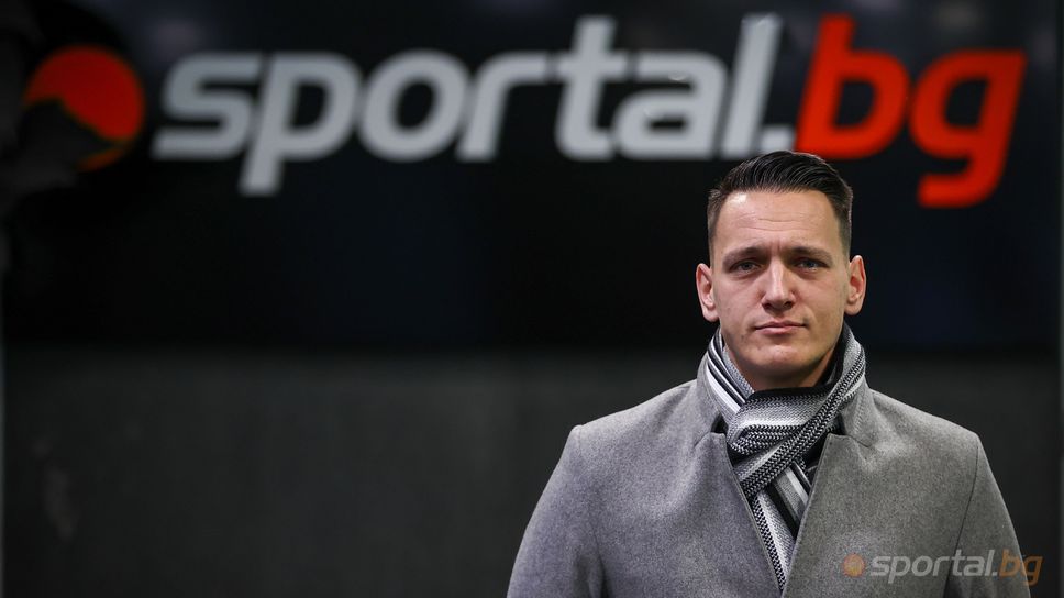 Обявеният преди дни нов анализатор на ЦСКА 1948 напусна клуба